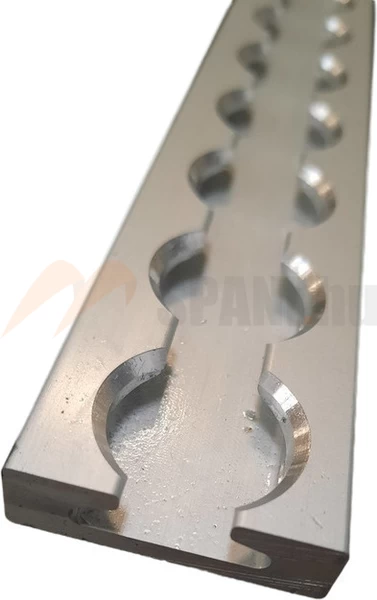 Airline sín 34x10mm 1000mm szögletes furat nélkül